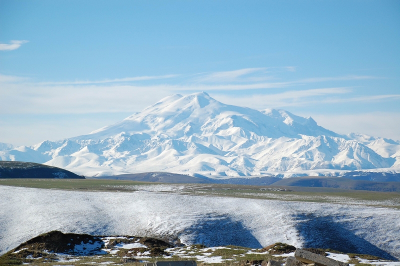 Петима души загинаха при изкачване на връх Елбрус съобщи РИА
