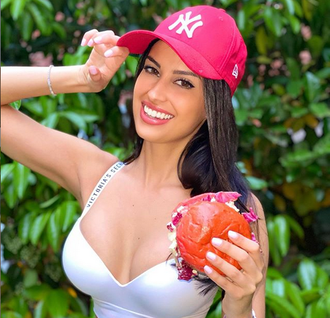 Задочен спор коя е по секси в летните жеги се развихри