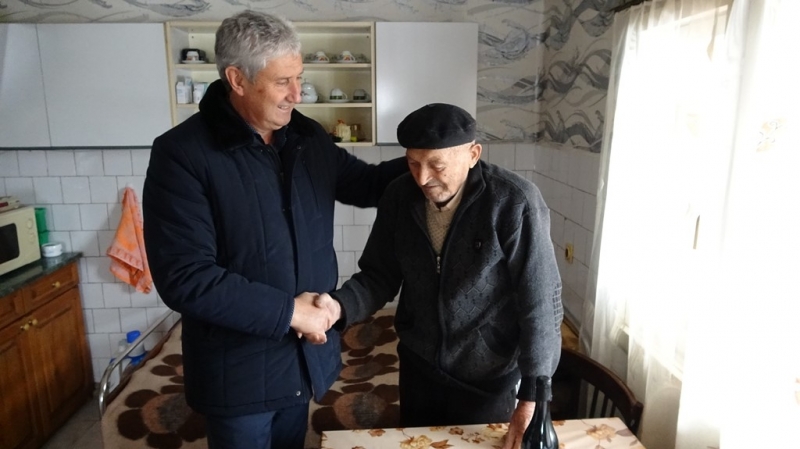 Кметът на общината посети най възрастните именици на Ивановден И двамата са