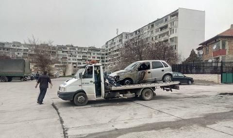 Неделният ден започна кошмарно за няколко варненски семейства Три автомобила
