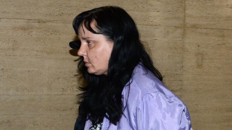 Акушерката Емилия Ковачева обвинена в опит за убийство на новородено иска процесът