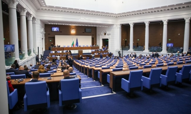 На извънредно заседание парламентът ще обсъди на първо четене законопроекта