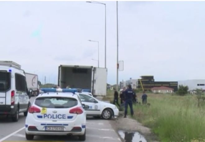 Около 50 мигранти са задържани на Ботевградско шосе в посока
