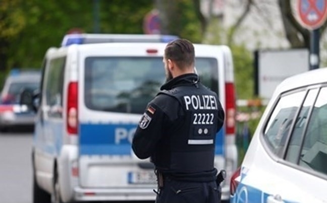 18 годишно момиче уби приятелката си след нервен срив Жертвата също