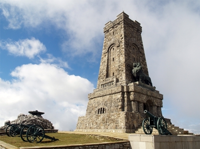 Паметникът на свободата на връх Шипка се сдоби с акт