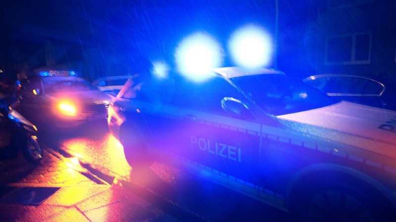 Полицаи застреляха в Югозападна Германия нападател нанесъл щети с брадва автомобил