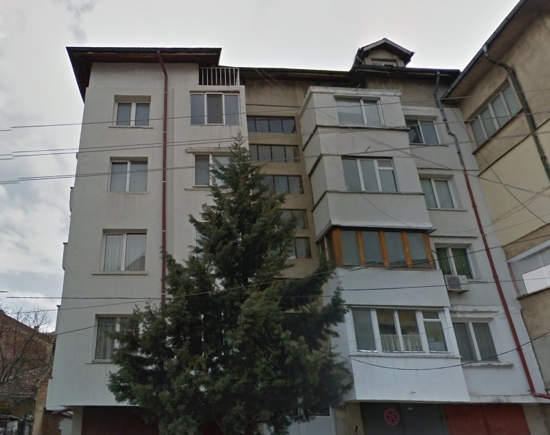 Частен съдебен изпълнител обяви на търг мезонет в центъра на