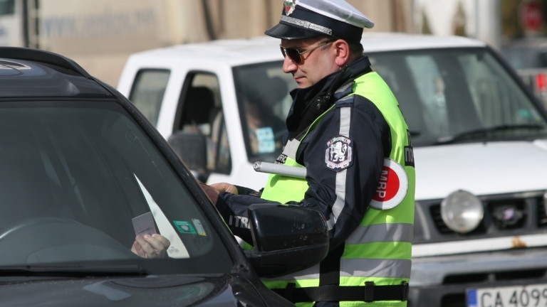 Заловиха 2 ма неправоспособни шофьори във Врачанско съобщиха от МВР За времето