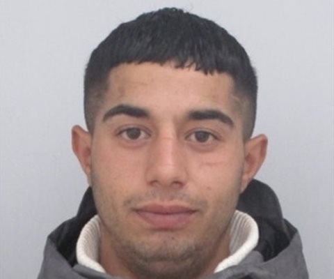 Столичното Трето РУ СДВР издирва Александър Юриев Илиев По данни на