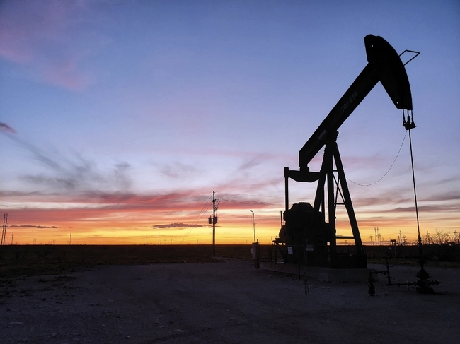 Цените на петрола се покачиха в днешната търговия и останаха