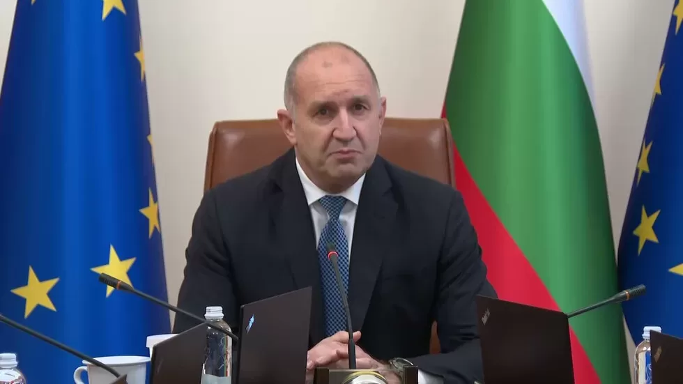 Радев: Цените на тока и парното няма да се повишават през отоплителния сезон