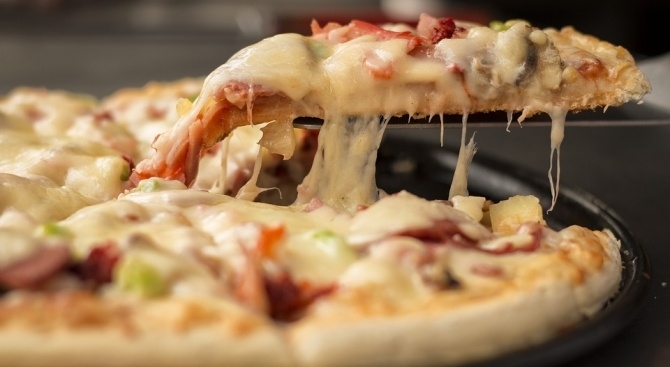 Физици изведоха термодинамична формула за идеалната домашна пица, която може