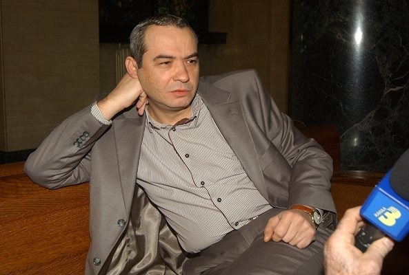 Повече от две години след като бившият следовател Петьо Петров Еврото