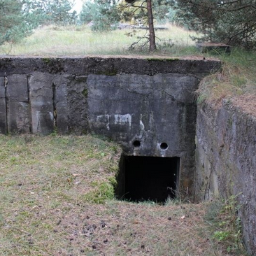 Комплекс от военни бункери край град Неринга в Литва построени