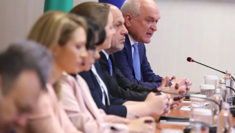 Правителството и премиерът Димитър Главчев са в непрекъсната координация с
