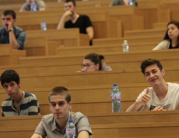 На 25 март 2018 г с изпити по математика II