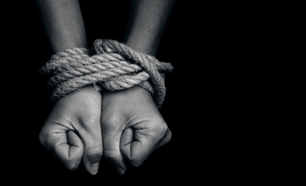ГДБОП неутрализира организирана престъпна група за трафик на хора през