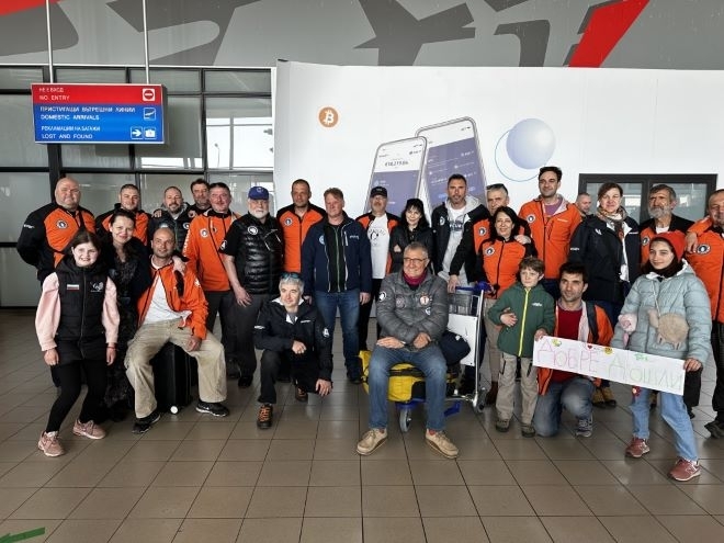 Последната група участници в 31 ата Национална антарктическа експедиция се завърна