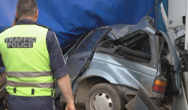 18 тежки пътно транспортни произшествия и 36 катастрофи с материални щети