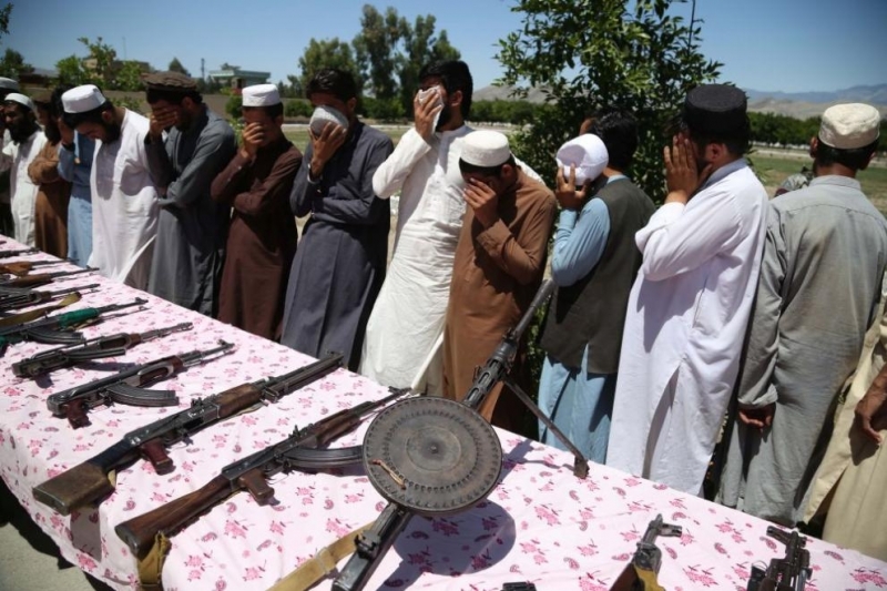 Най малко 13 полицаи са загинали при нападението на талибаните срещу