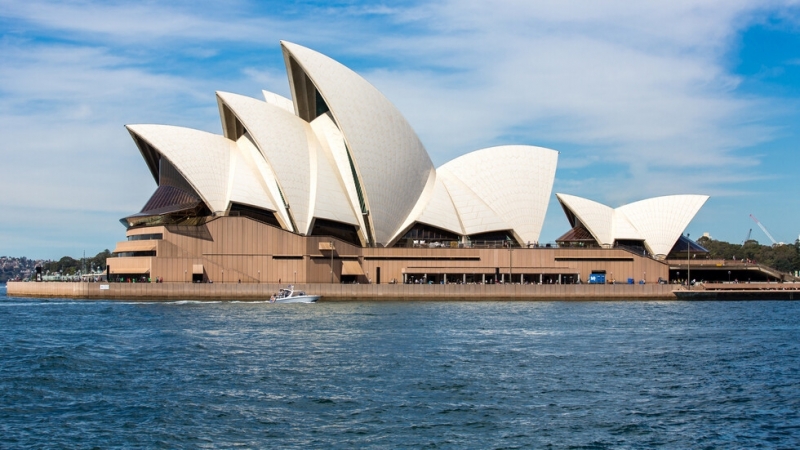 Евакуираха операта в Сидни Стотици бяха изведени от зона която