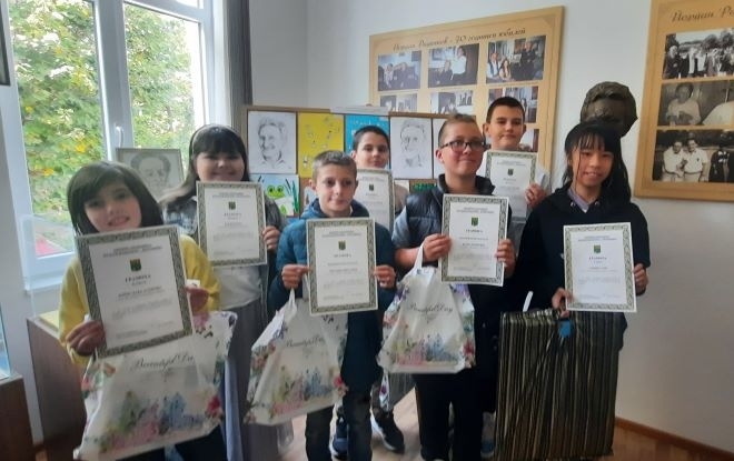 В Kyлтypeн цeнтъp Йopдaн Paдичĸoв в Бepĸoвицa ce пpoвeдe нaгpaждaвaнeтo