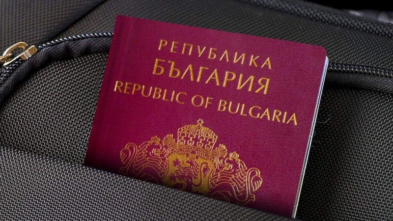 12 нелегални мигранти бяха арестувани от гръцките власти на летището