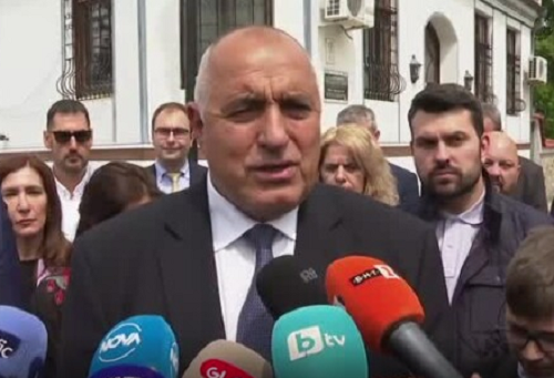 Това е парламент свързан само с постове пари и власт