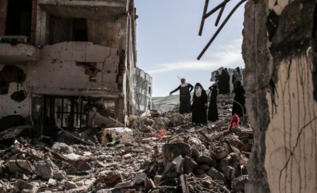Първата група освободени заложници от сирийския град Дума контролиран от