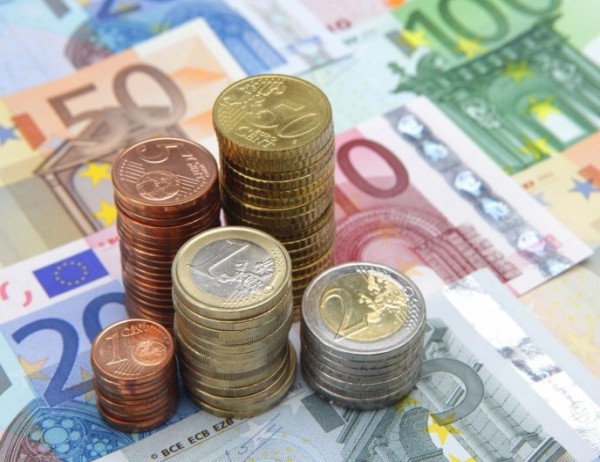 Изглежда тупането в гърдите колко добре стои България макроикономически от