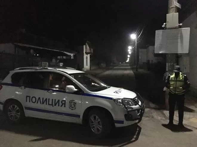 При тараш: Ченгета намериха няколко вида наркотик в дома и мотора на мъж от Врачанско, задържаха го
