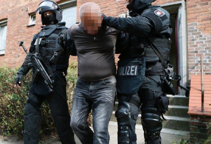 Сръбската полиция успя да арестува въоръжено лице което се барикадира
