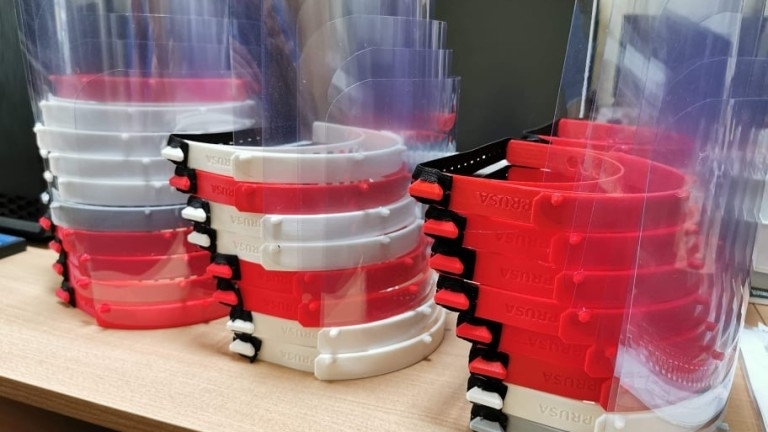 Маските в храмовете са задължителни а в общата кауза за