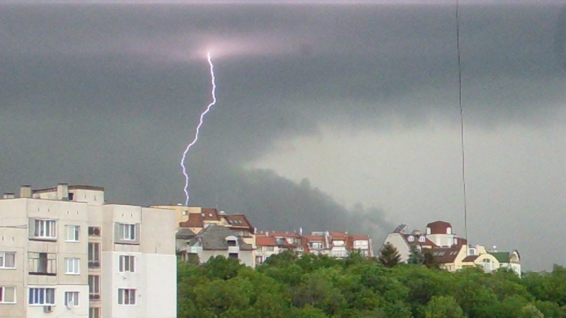 Максималните температури ще са между 28 и 33 градуса в