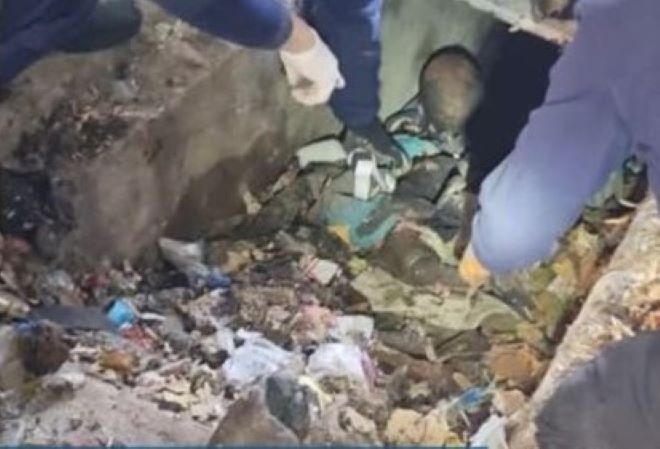 Пожарникари от Сливен спасиха 60 годишен мъж паднал в шахта След