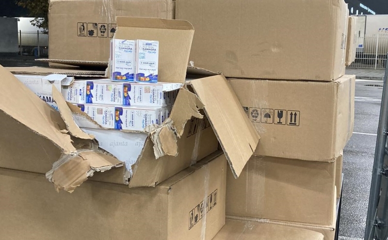 Гранични полицаи задържаха голямо количество контрабандно пренасяни хранителни добавки за