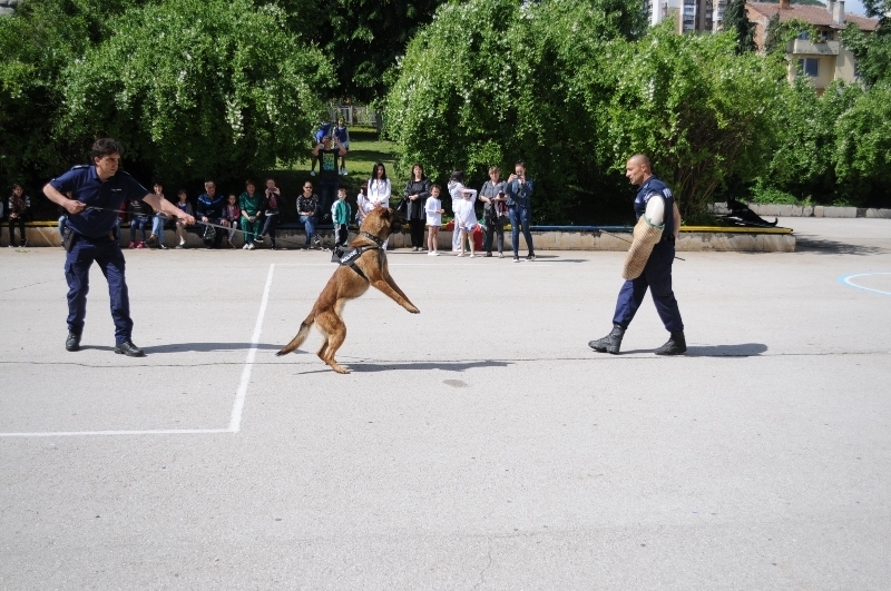 Състезание под наслов Ваканция здравей Да играем безопасно беше проведено