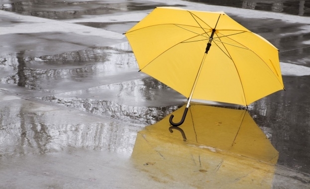 И вторникът ще остане с по ниски температури от обичайните за