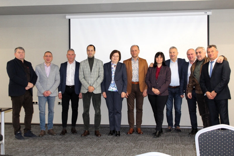 Кметът на община Мездра Иван Аспарухов беше избран за член