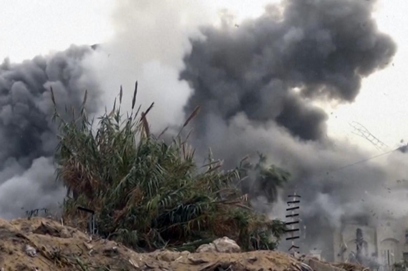 Най малко 20 души включително деца са загинали при израелски въздушен удар по