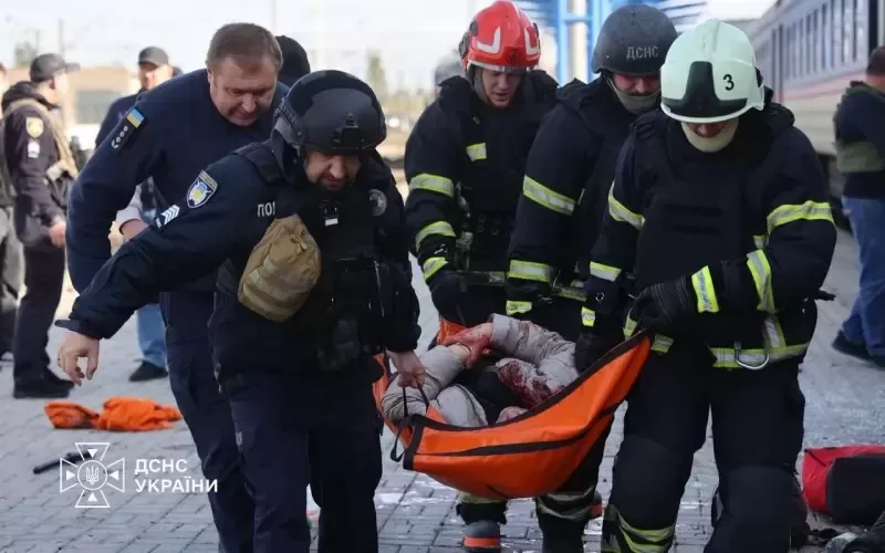 Руски дрон уби поне 14 души на гарата в Днипро