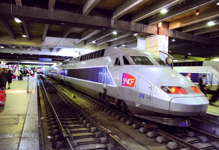 Във втория ден на стачка на железничарите във Франция предстои