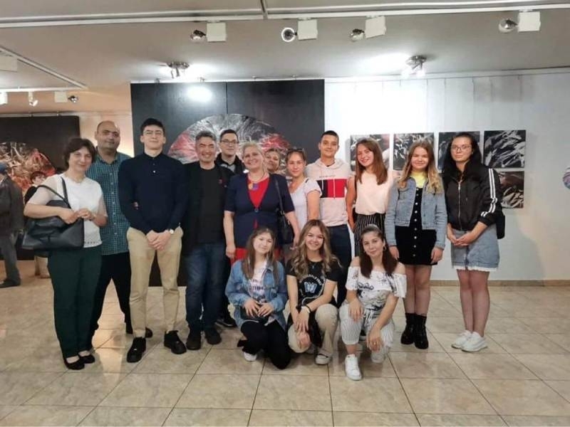 Феникс Върбанов е роден в София през 1962 година в