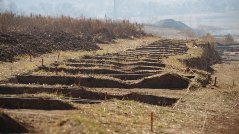 Още не са подновени спасителните разкопки по новото трасе на