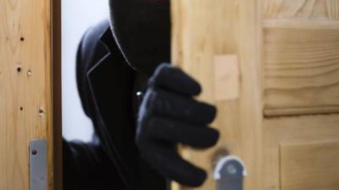 Разследва се кражба на пари от частен дом в Оряхово