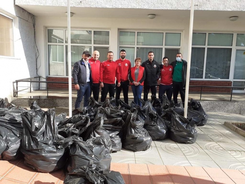 Отборът на Вихър Николово се включи в благотворителна акция Футболистите