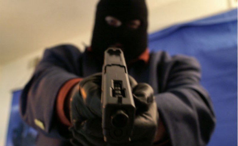 За броени часове криминалисти разкрили маскирани и въоръжени бандити съобщиха