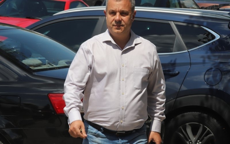 Вече повече от шест месеца процедурни хватки бавят решаването на