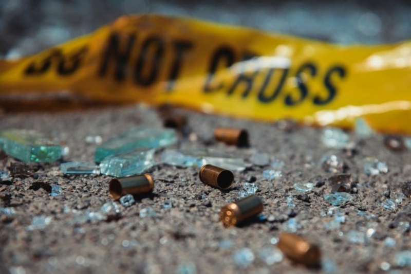 19 годишно момче беше убито с огнестрелно оръжие от движещо се