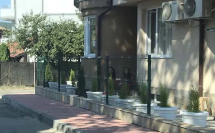 И дясната ръка на арестувания на пазара в Кърджали за сводничество